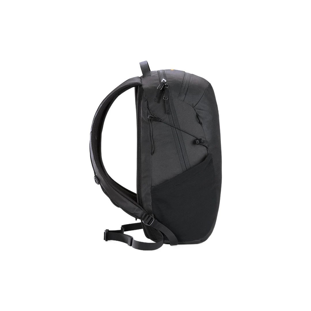 Mantis 16-ryggsäck "Svart"