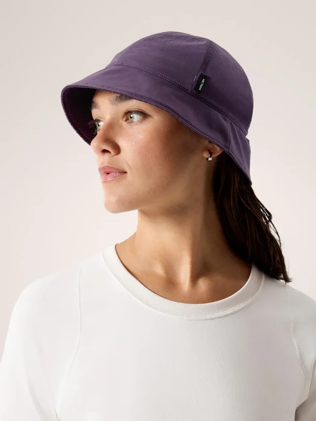 Sinsola Short Brim Bucket Hat