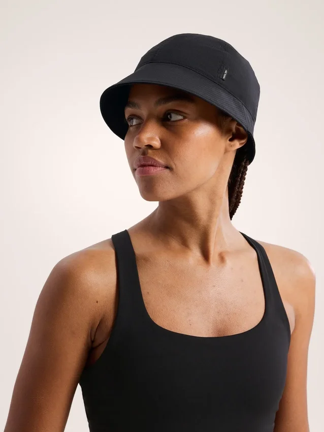 Sinsola Short Brim Bucket Hat