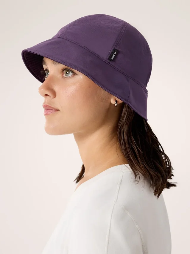 Sinsola Short Brim Bucket Hat