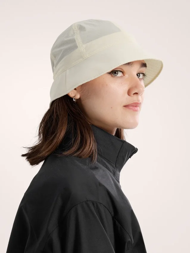 Sinsola Short Brim Bucket Hat