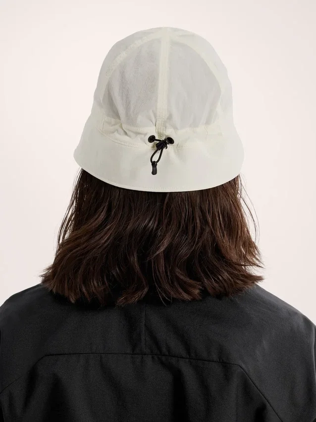 Sinsola Short Brim Bucket Hat