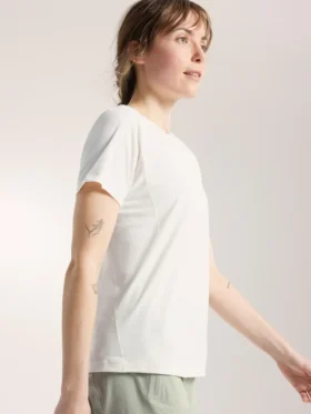 Sunna Crew Shirt SS för damer
